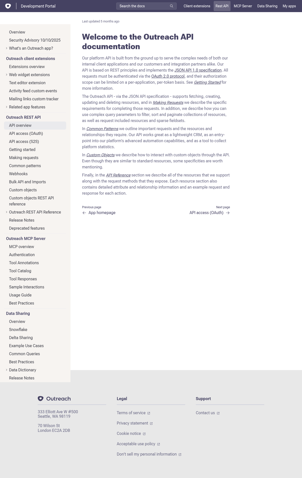 Outreach API documentation homepage captured 2026-10-14. The numbered notes describe its navigation and starting routes.